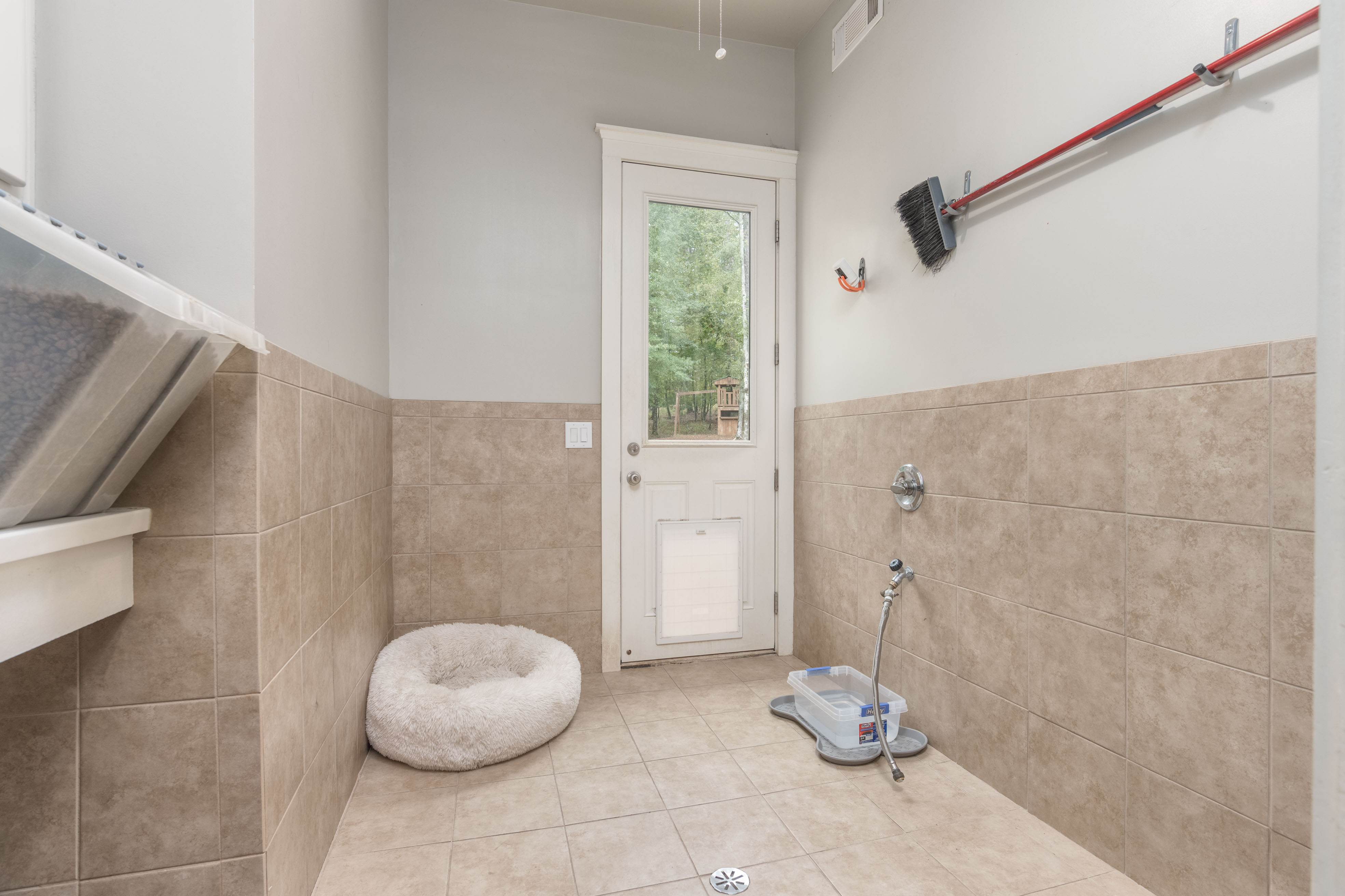 1010 Snug Harbor Court image 29